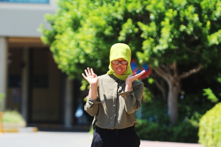 Yüz Nakli Heyecanı Saran Leyla Öğretmen Olmak İstiyor