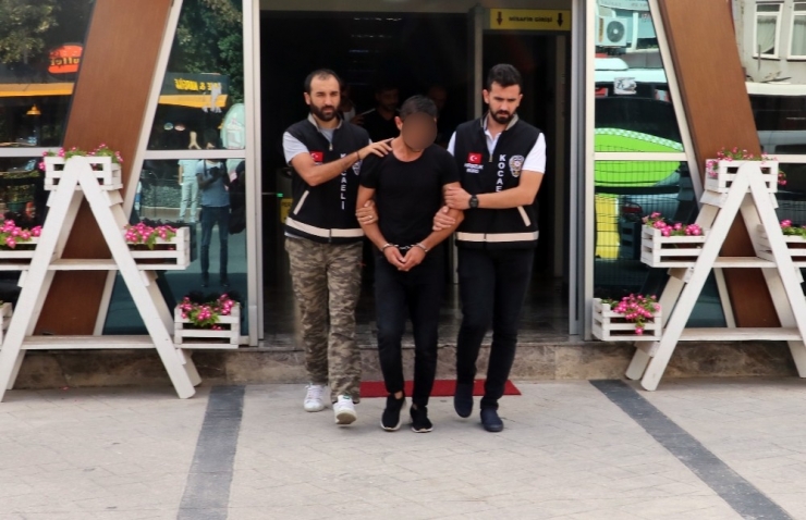 Kocaeli’de Marketten 40 Bin Tl’lik Sigara Ve Kuruyemiş Çalan 3 Şahıs Yakalandı