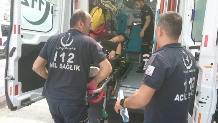 Parkta Baygın Bulundu, Sağlık Ekipleri Hastaneye Yetiştirdi