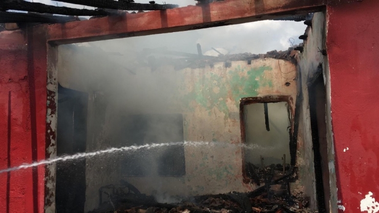 Konya’da Ev Yangını