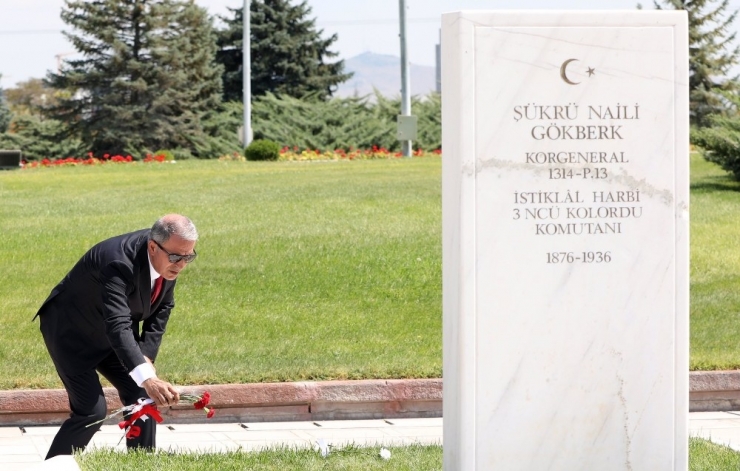 Bakan Akar: "Dün İki Türk, İki Amerikan Helikopteri Havadan Keşif Ve Denetleme Yaptı"