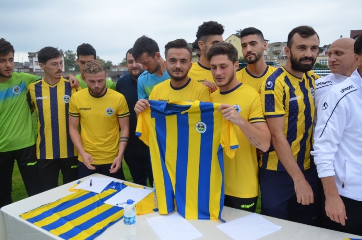 Fatsa Belediyespor’da İmza Şov