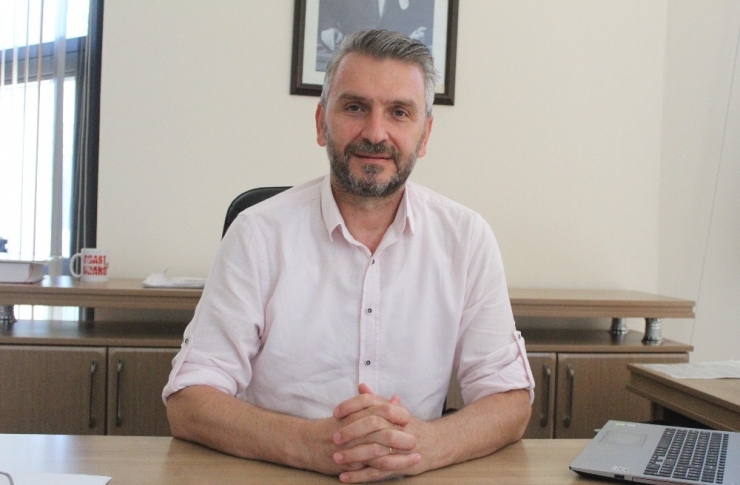 Antalya Körfezi’ne Ulaşan Denizanaları Besin Eksikliğinden Ölüyor, Tehlike Yok Oluyor