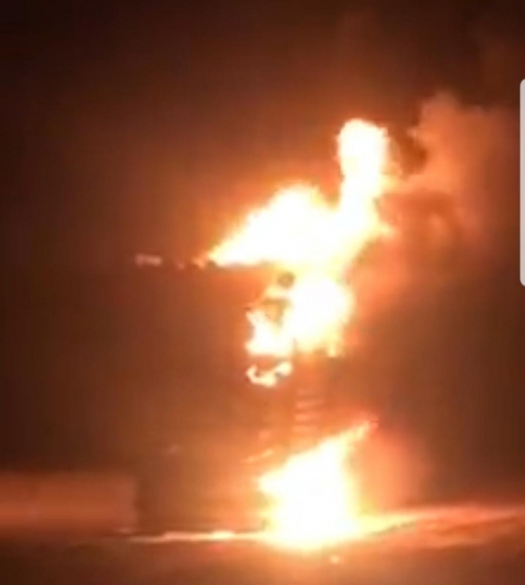 Tomruk Yüklü Tır Alev Alev Yandı