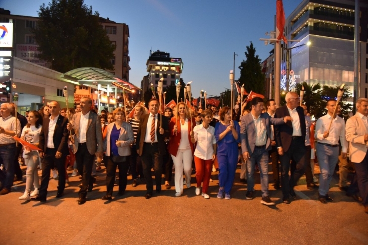 Bilecik’teki Fener Alayında Caddeler Doldu Taştı