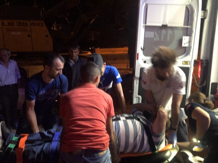 Yol Çalışması Kazaya Neden Oldu: 3 Yaralı