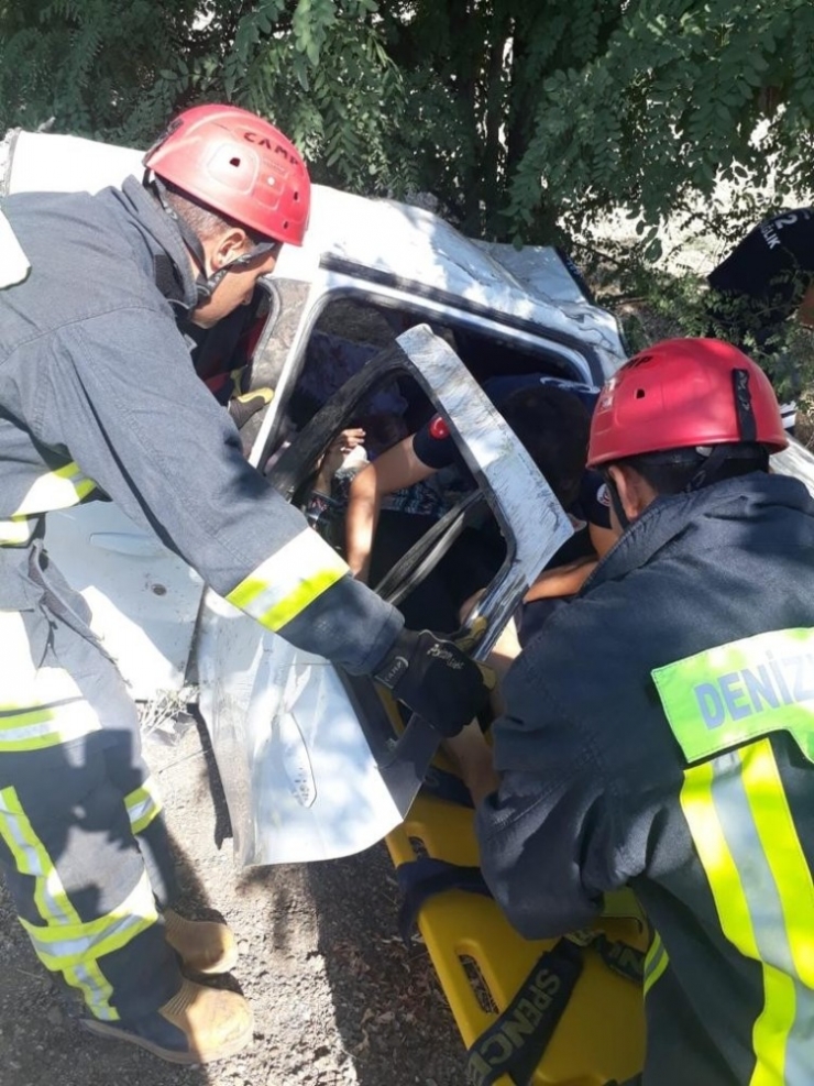 Otomobil Takla Attı: 4 Yaralı