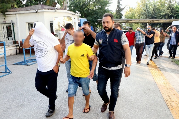 9 İldeki Fuhuş Operasyonunda 13 Tutuklama