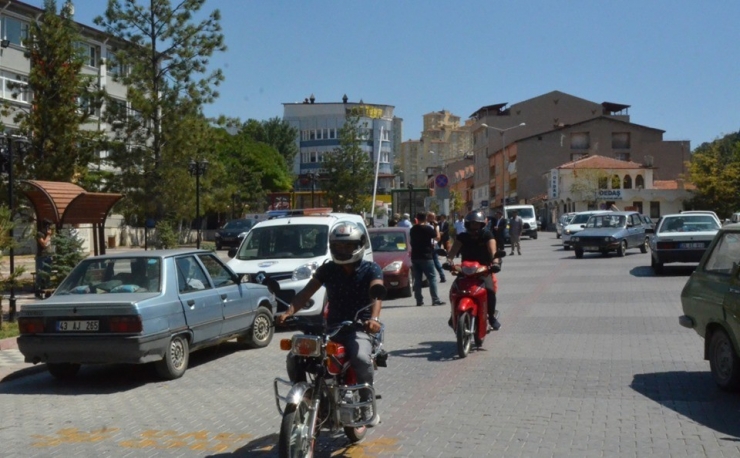 Motor Tutkunları Emet’in Kurtuluş Haftası’nda Buluştu