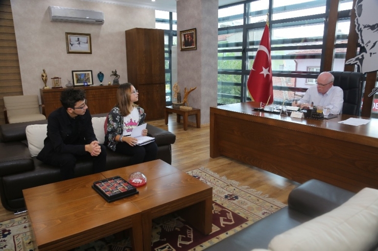 Tös, Başkan Kazım Kurt’u Eğitim Çalıştayına Davet Etti