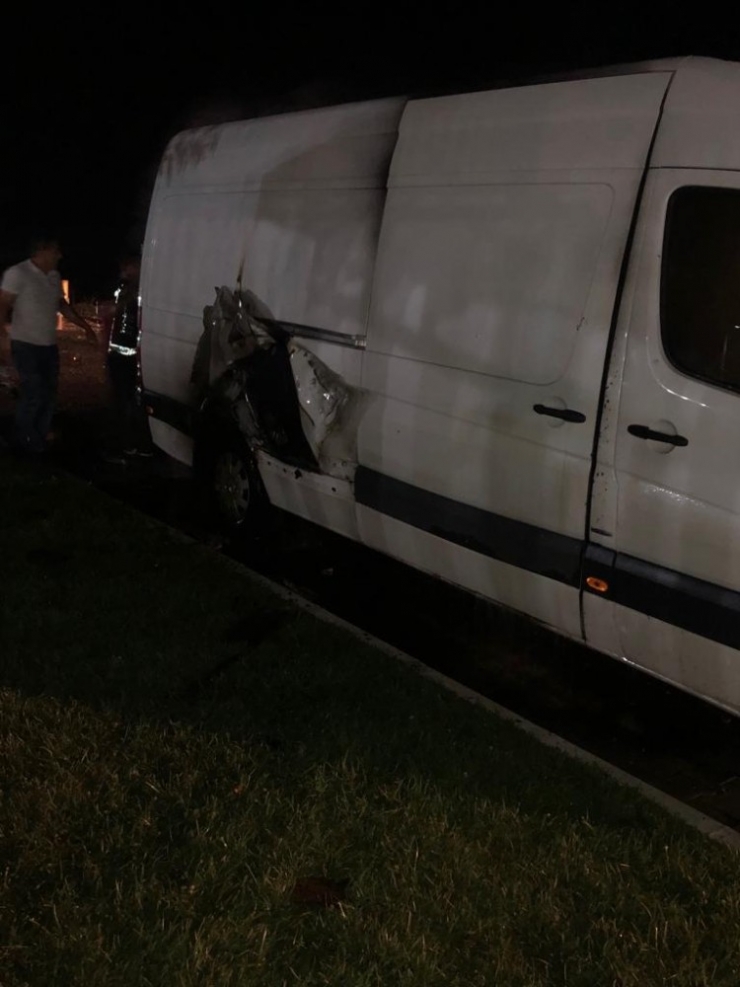 İrem Derici Konseri Sonunda Havai Fişek Arabasında Patlama