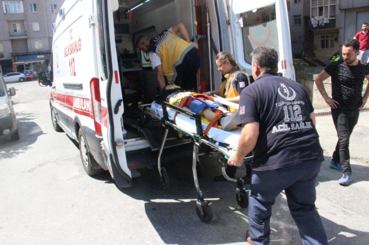 Oyun Oynarken Garajdan Düştü