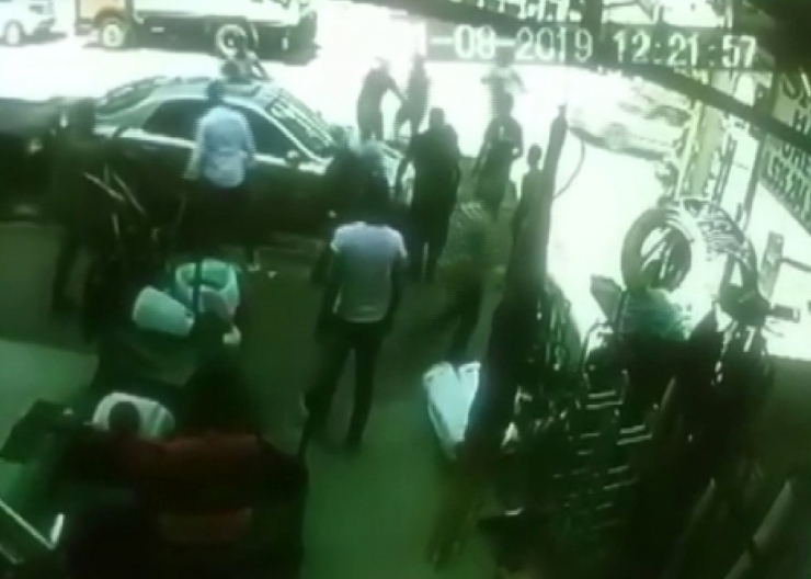 Baba Ve Oğlu Kavgada Bıçaklandı