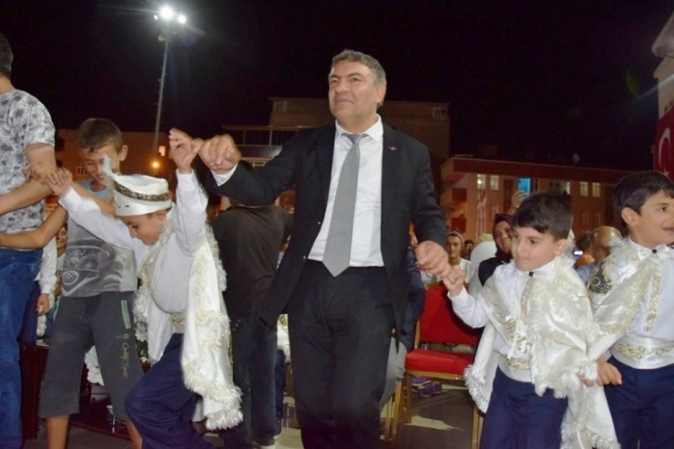 Dilovası Sünnet Şöleninde Doyasıya Eğlendi