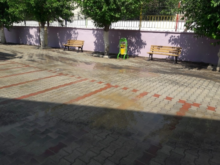 "Temiz Bağlar, Temiz Okullar"