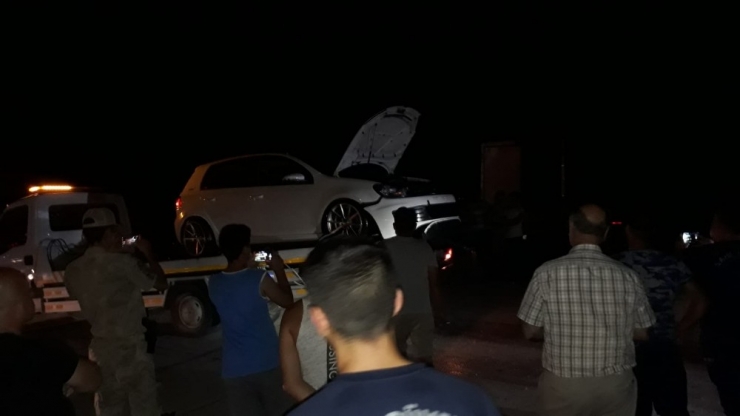 El Freni Çekilmeyen Otomobil Limana Düştü