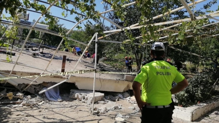 Kayseri’deki Enkazdan 1 Kişi Yaralı Çıkarıldı