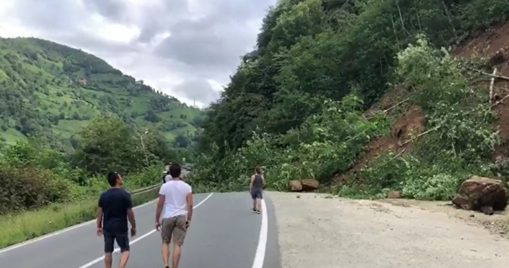 Ayder Yaylası Yolunda Heyelan