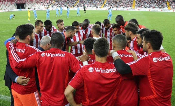 Süper Lig: D.g. Sivasspor: 0 - Gazişehir Gaziantep: 1 (İlk Yarı)