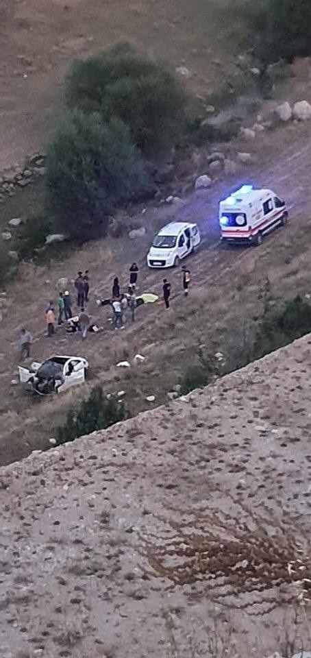 Otomobil 170 Metrelik Uçuruma Yuvarlandı: 1 Ölü, 1 Yaralı