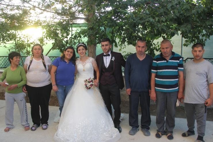 En Mutlu Günlerini Onlarla Paylaştılar