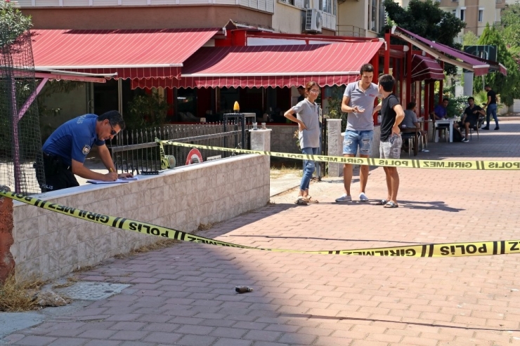 Kaldırımda Bulunan Kurusıkı Tabanca Polisi Alarma Geçirdi