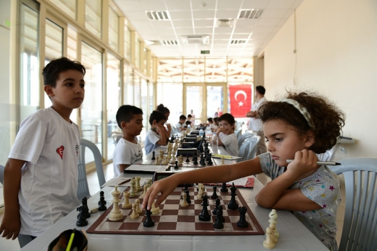 Satrançseverler Çiğli’de Buluştu