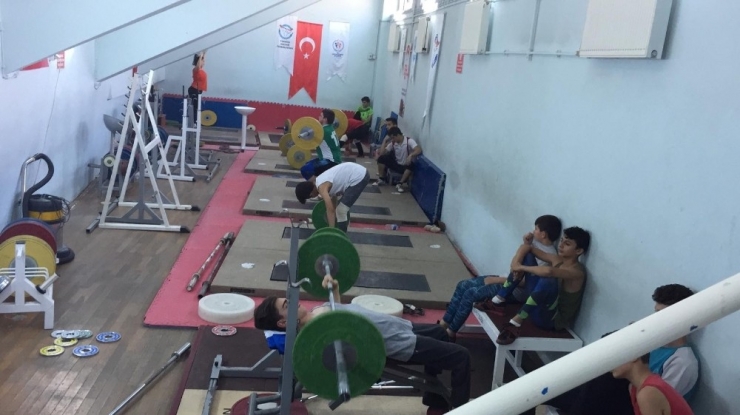 Düzce’de 9 Bin 156 Çocuk Yazı Dolu Dolu Geçirdi