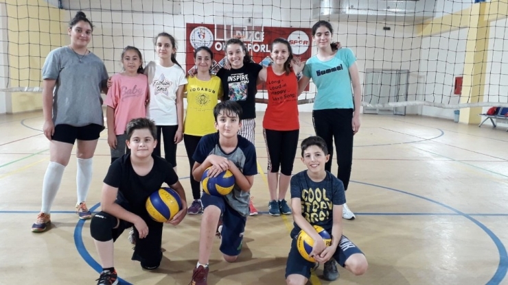 Düzce’de 9 Bin 156 Çocuk Yazı Dolu Dolu Geçirdi