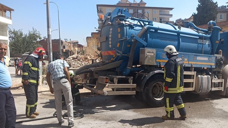 Vidanjörün Lastiği Bomba Gibi Patladı