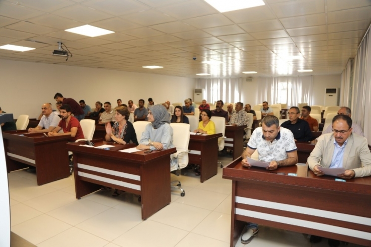 Hdp’li Belediye Meclis Üyelerinden Ak Parti’li Üyelere Saldırı İddiası