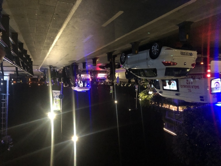 Maltepe Ve Üsküdar’da Meydana Gelen İki Ayrı Trafik Kazasında 3 Kişi Yaralandı