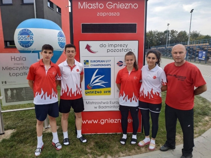 Milli Badmintoncular Polonya’da Türkiye’yi Temsil Edecekler