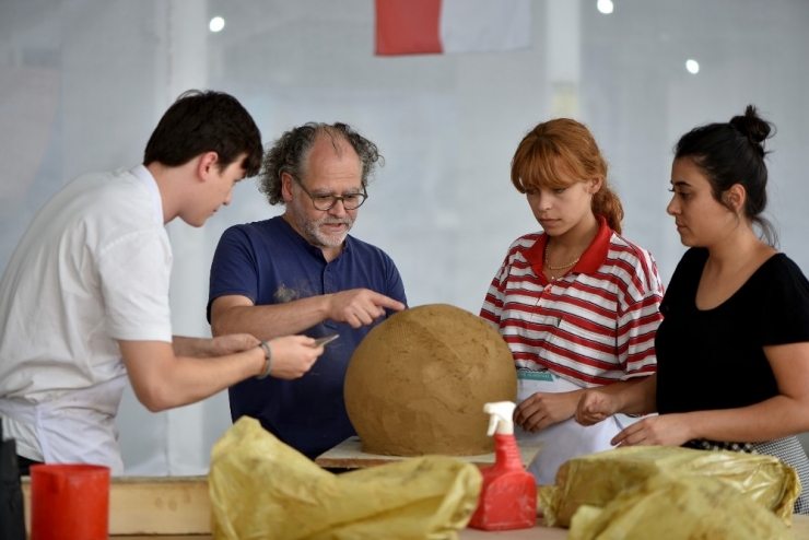 Sempozyum Çalışmaları Başladı