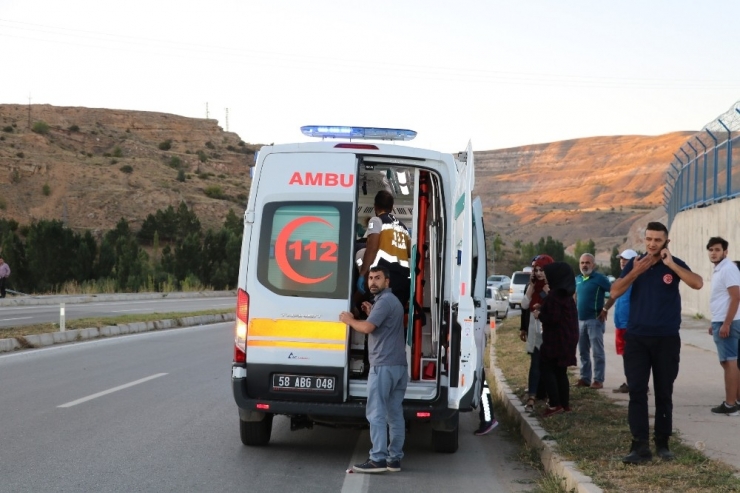 Sivas’ta Trafik Kazası: 5 Yaralı