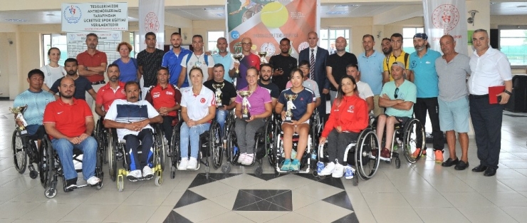 Çok Özel Şampiyonlar