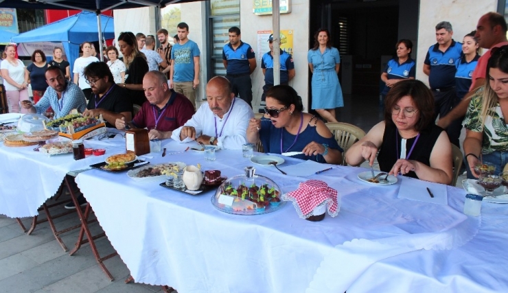 Alaşehir’in Üzümü Tatlılara Tat Kattı