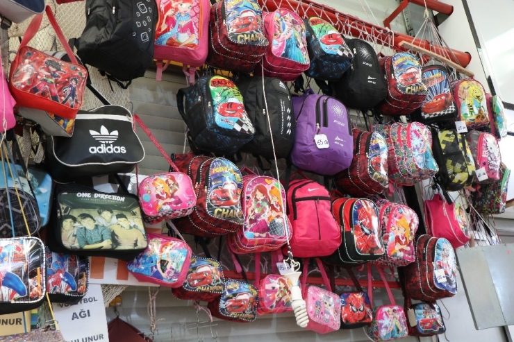 18 Kırtasiyeci Kepenk Kapattı