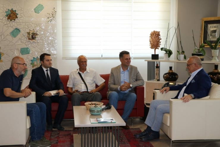 Akhisar Osb Yönetimi Başkan Ergün’ü Ziyaret Etti