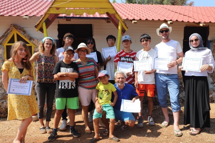 The Cartoon Mill’de, Japon Sanatçıların Anısına Anıt