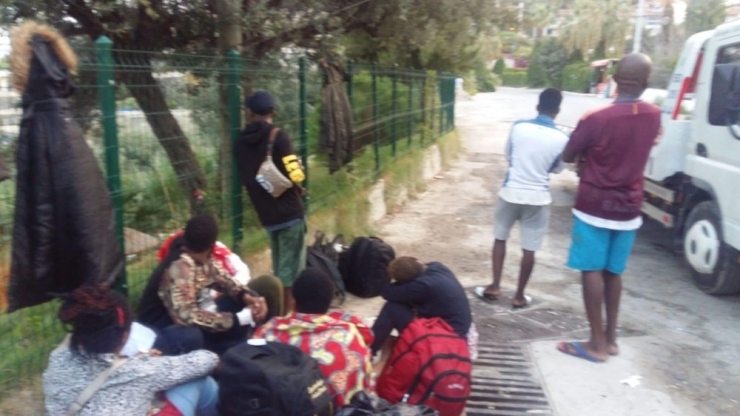 Kuşadası’nda 44 Düzensiz Göçmen Ve 2 Organizatör Yakalandı