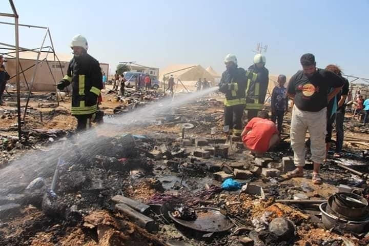 Azez’deki Mülteci Kampında Dev Yangın: 4 Yaralı