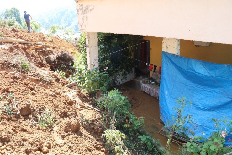 Rize’nin Derepazarı İlçesinde Dün Yaşanan Selin Yaraları Sarılıyor