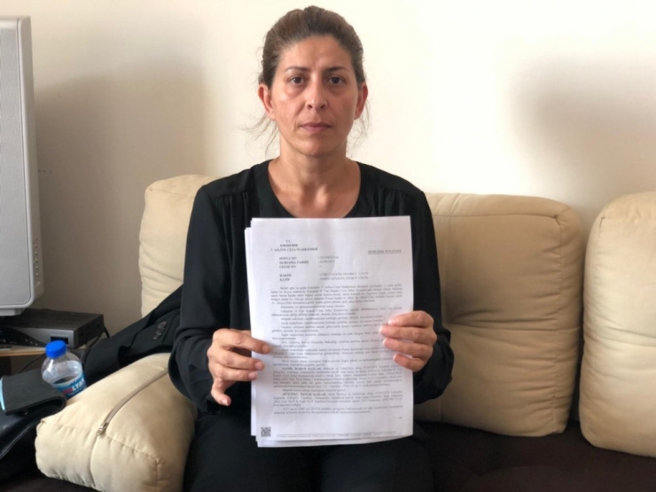 Eşini 15 Yerinden Bıçakladı İlk Duruşmada Tahliye Oldu