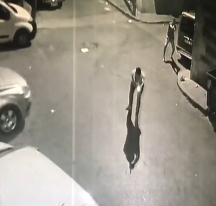 Fatih’te 18 Yaşındaki Gence Silahlı Saldırı