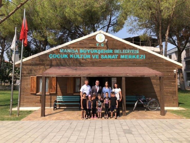 Büyükşehir Eğitimde İşi Sıkı Tutuyor