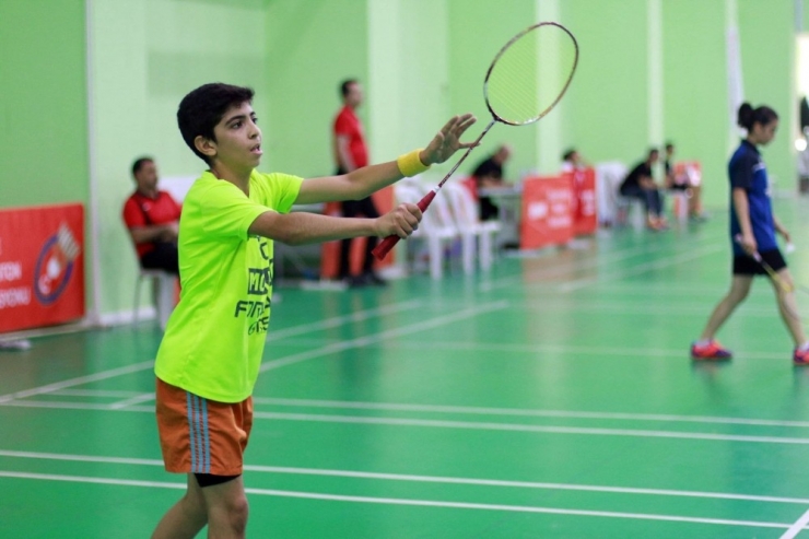 Genç Raketlerin Şampiyonluk Coşkusu