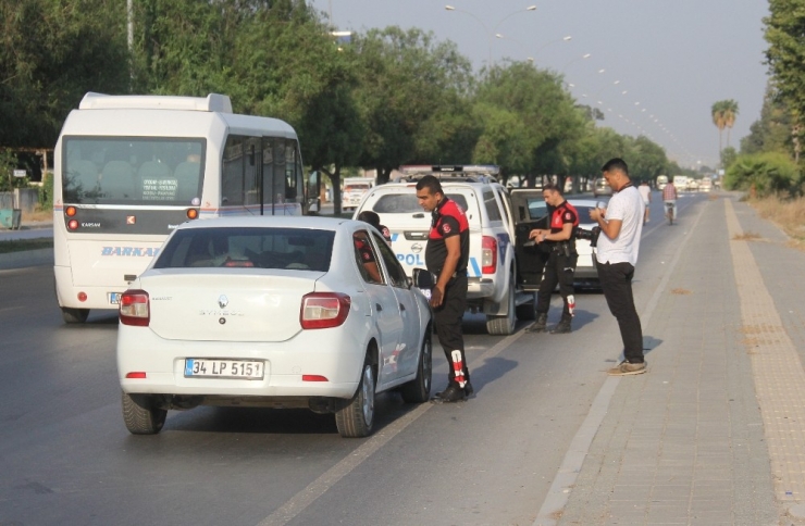 Eşiyle Tartışan Hamile Kadın Kendini Otomobilden Attı