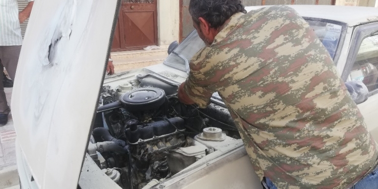 Seyir Halindeki Otomobil Alev Aldı