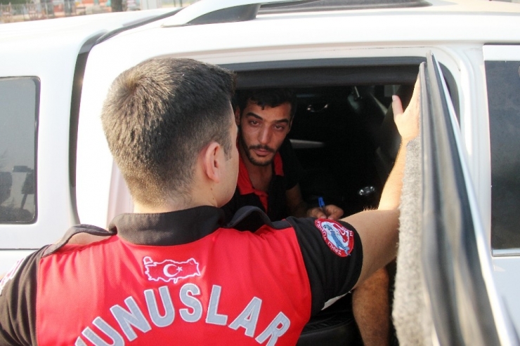 Eşiyle Tartışan Hamile Kadın Kendini Otomobilden Attı